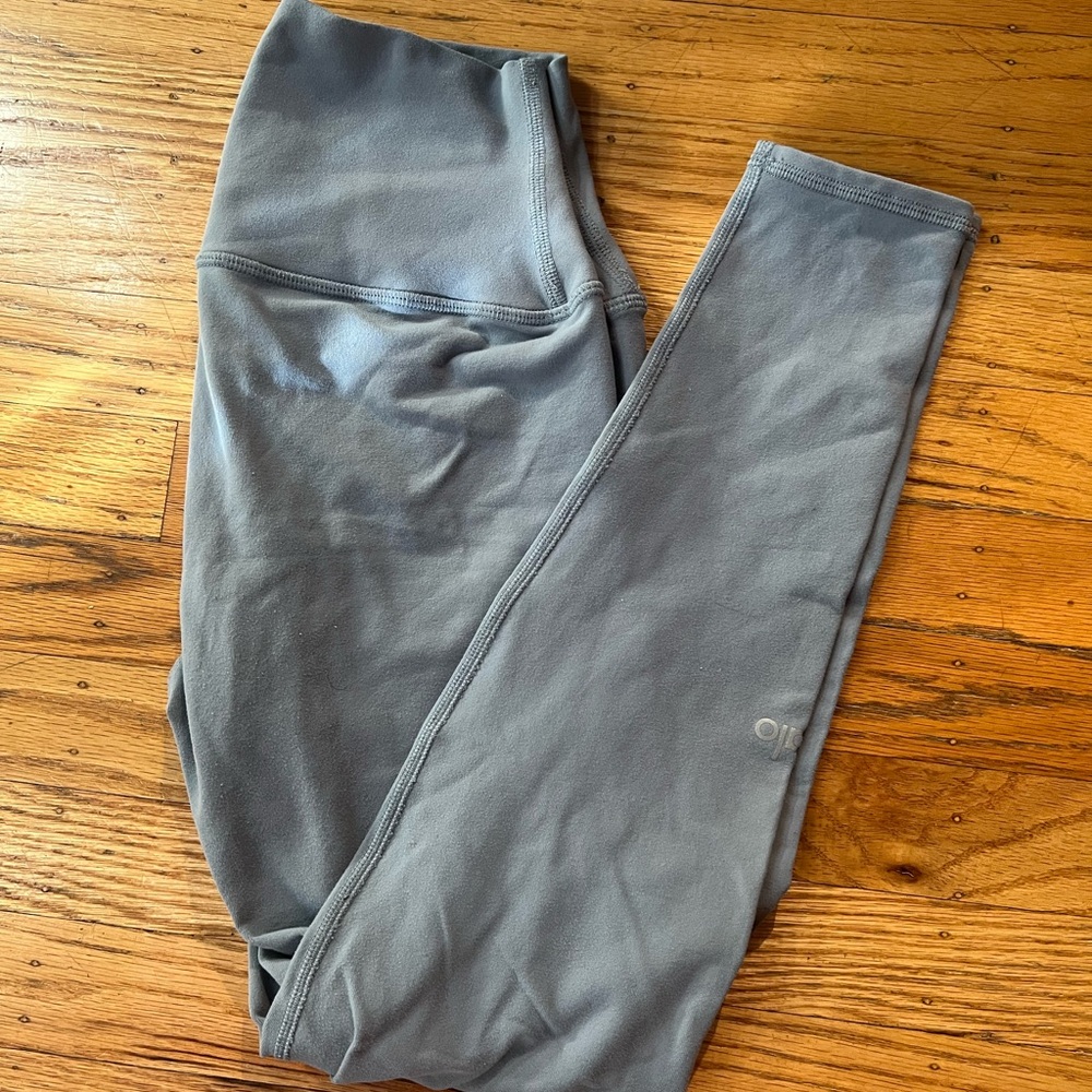 Alo leggings light blue
